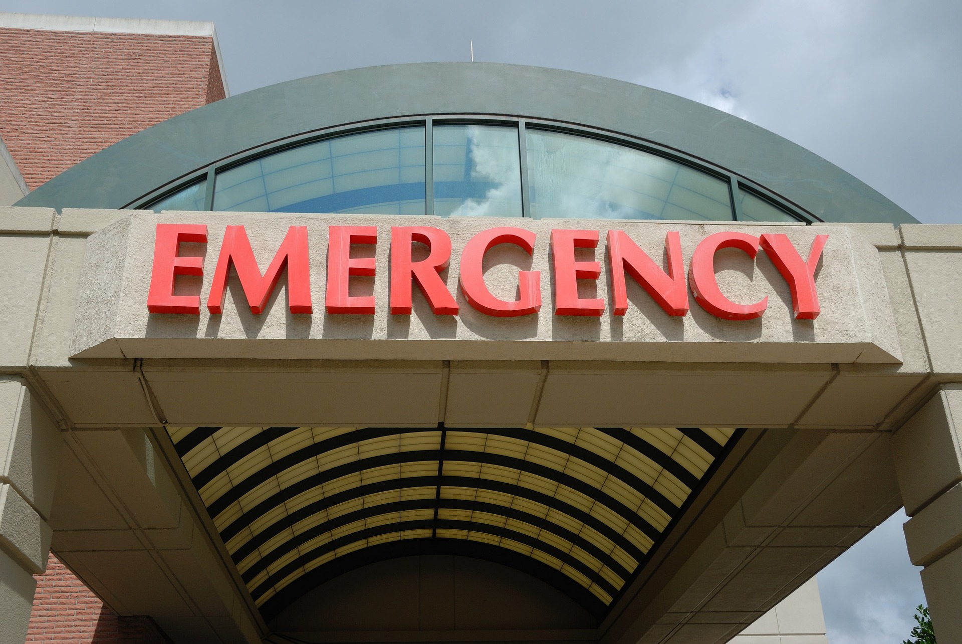 image of a hospital emergency department entrance to highlight the physician burnout crisis